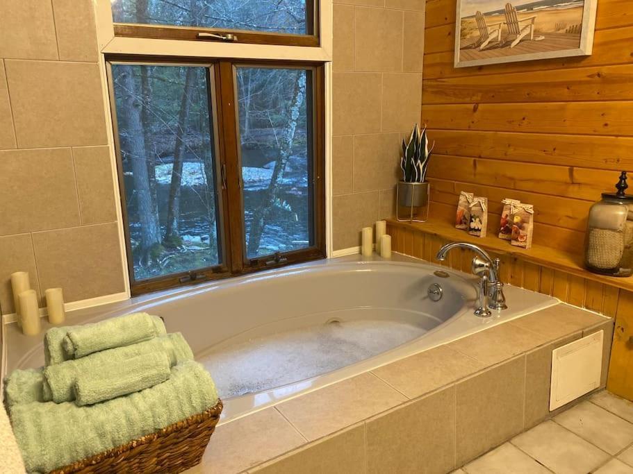 Peaceful Gateway To Island Creek Cottage East Stroudsburg Exterior foto
